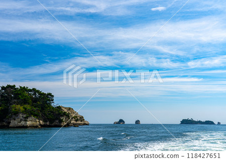 我獨自去仙台旅行時搭乘的松島灣島觀光船，天氣很好，是有史以來最好的遊船。 118427651
