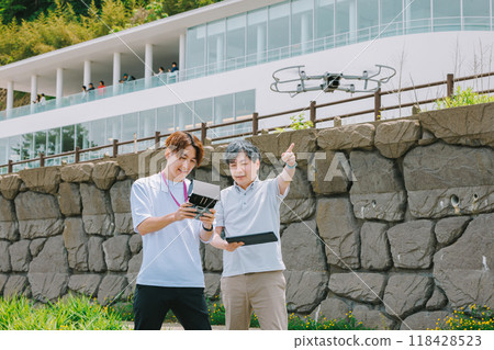 Video creators using drones Video creators using drones 118428523