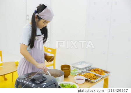 食教烹飪培訓形象 118429357