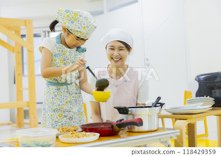 Food education: Cooking class image Food education: Cooking class image 118429359