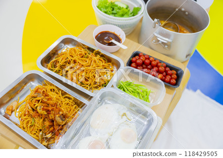 兒童食堂圖片 兒童食堂圖片 118429505