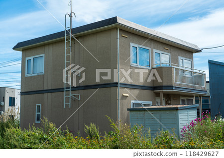 北海道的防雪屋頂房屋 118429627