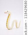 Snake ornament on a pink patterned background Year of the Snake New Year's material Snake ornament on a pink patterned background Year of the Snake New Year's material 118429680