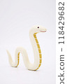 Snake ornament on a pink patterned background Year of the Snake New Year's material Snake ornament on a pink patterned background Year of the Snake New Year's material 118429682