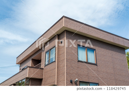 北海道的防雪屋頂房屋 118429745