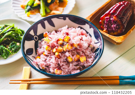 Red corn rice Red corn rice 118432205
