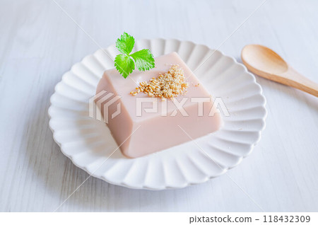 櫻花口味芝麻豆腐 118432309