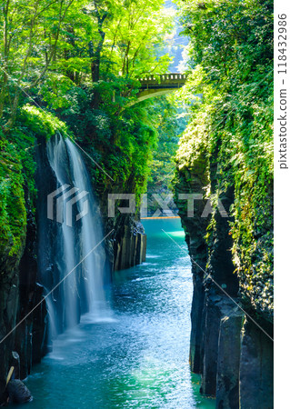 夏天的高千穗峽，宮崎縣高千穗町真井瀑布 118432986