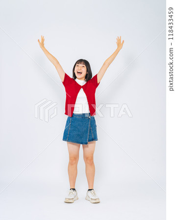 跳舞的女孩全身照片 118433459