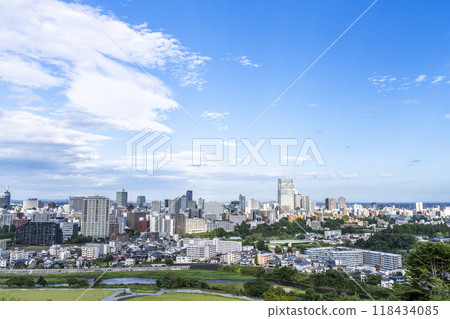 從仙台市青葉區仙台城跡(青葉城)俯瞰仙台市的秋天 從仙台市青葉區仙台城跡(青葉城)俯瞰仙台市的秋天 118434085