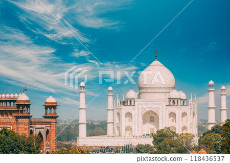 Taj Mahal in Agra, Uttar Pradesh, India. Seven world wonders. Fabulous Taj mahal travel concept. indian islamic heritage at sunny day Taj Mahal in Agra, Uttar Pradesh, India. Seven world wonders. Fabulous Taj mahal travel concept. indian islamic heritage at sunny day 118436537