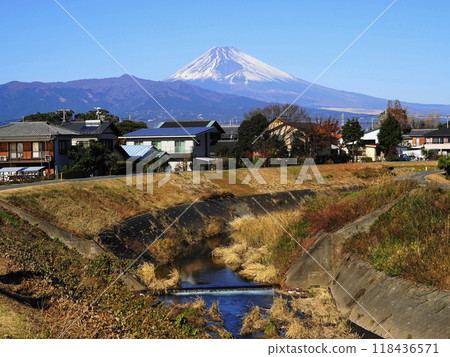 冬天從三島市梅名看到的富士山 12 月 富士山 2009 三島市梅名 H4.3 118436571