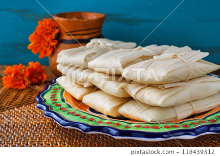 Mexican food tamales and atole, inspired by the Day of the Dead 118439312
