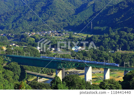 The Chuo Line crossing Torisawa Bridge 118441440