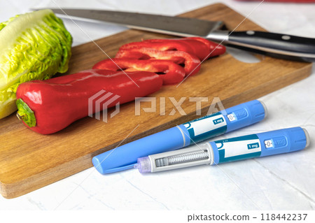 Original Danish Ozempic Insulin injection pen for diabetics and vegetables. 118442237