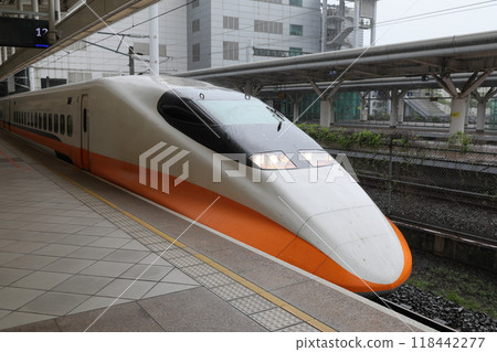 高鐵左營站 118442277