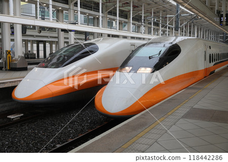 高鐵左營站 118442286