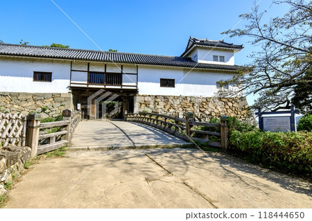 Hikone City, Hikone Castle's Tenbin Yagura Tower and Corridor Bridge Hikone City, Hikone Castle's Tenbin Yagura Tower and Corridor Bridge 118444650