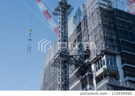Apartment building structure and tower crane Apartment building structure and tower crane 118446998