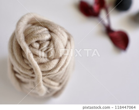Yarn, dead leaves and miscellaneous goods Yarn, dead leaves and miscellaneous goods 118447064