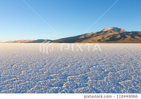 Salar de Uyuni,Cerro Tunupa view Salar de Uyuni,Cerro Tunupa view 118449066