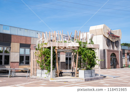 [Okazaki Service Area] A building with an owl 118451985