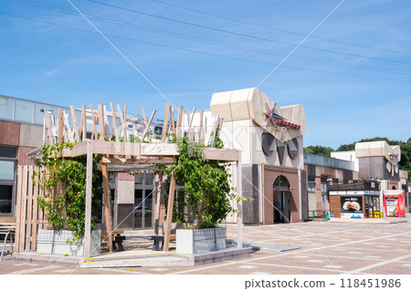 [Okazaki Service Area] A building with an owl 118451986