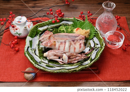 Grilled squid. Squid, seafood, seafood dishes Grilled squid. Squid, seafood, seafood dishes 118452022