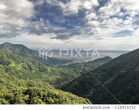Yakushima is a World Heritage Site island located in Kagoshima Prefecture, Kyushu, Japan, is home to Yakusugi cedar trees over 1,000 years old, pristine beaches, and Japan's best sea turtle nesting si 118453252