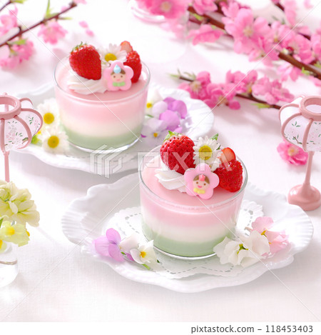 Hinamatsuri: Cute 3-color pudding and 3-color jelly 118453403