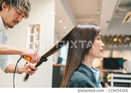 Hair salon iron set 118454268