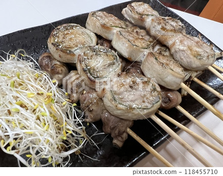 Fukuoka/Kurume specialty grilled pork and shiso wrapped pork 118455710