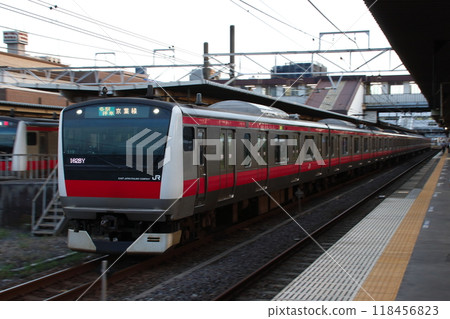 [JE] Keiyo Line E233 series train departing from Soga Station (Tokyo⇔Soga) 118456823