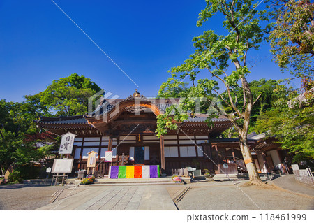 The mountain gate surrounded by fresh greenery Jindaiji Temple Fresh greenery Ukidake-san Choraku-in Temple Yakuyoke Gensan Daishi 118461999