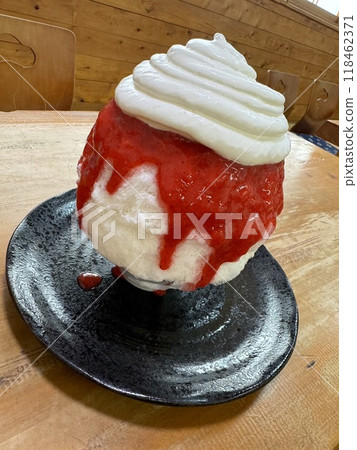 Strawberry milk shaved ice Strawberry milk shaved ice 118462371