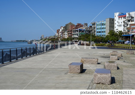 台灣淡水河畔風景（台灣新北市淡水區） 118462615