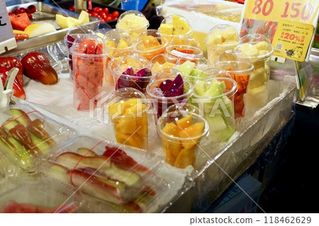 Taiwan night market/food stall image Taiwan night market/food stall image 118462629