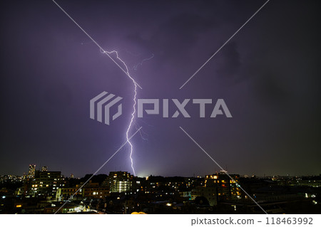 夜景中的閃電,夜間閃電,雷聲,霹靂,閃電,天空,雲,風景,光,Kaminari,公寓公司 夜景中的閃電,夜間閃電,雷聲,霹靂,閃電,天空,雲,風景,光,Kaminari,公寓公司 118463992