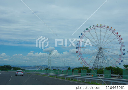 Awaji City, Hyogo Prefecture: View of the Akashi Kaikyo Bridge and the area around Awaji SA 118465061