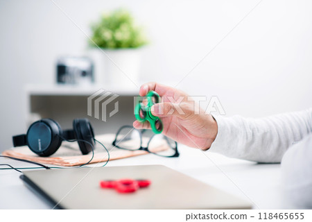 Fidget spinner toy 118465655