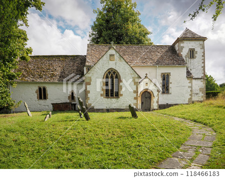 13th-century St Swithuns church on the edge of Compton Beauchamp, Oxfordshire 118466183