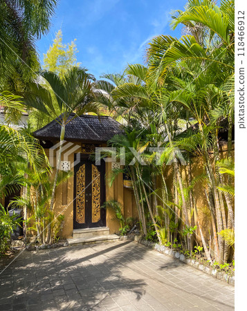 traditional Balinese gate 118466912