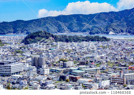 View of Saiki city and Banjo River from Shiroyama 118468388