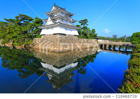 [香川縣] 晴天的高松城、東之丸櫓（玉藻公園） 118468719