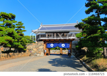 [Kagawa Prefecture] Takamatsu Castle Sakuragomon Gate (Tamamo Park) on a clear day 118468723