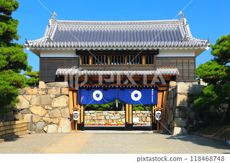 [香川縣] 晴天的高松城、東之丸櫓（玉藻公園） 118468748