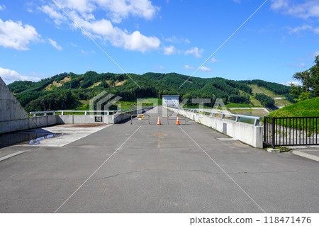 Atsoro Dam 118471476