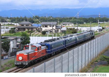 DL Gunma fin No. 9, pulled by DD51-842, running at full speed on the Ryomo Line_Photo taken on 9/16/2024 118473388