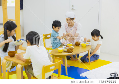 食教烹飪培訓形象 118475535