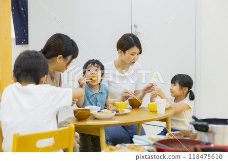 兒童食堂圖片 兒童食堂圖片 118475610